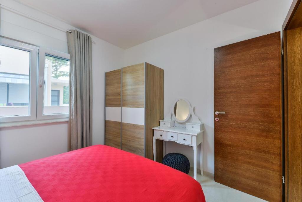 Apartmani Velic Vir Exterior foto