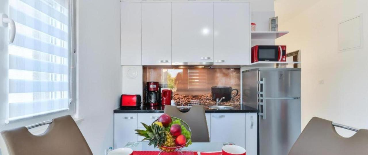 Apartmani Velic Vir Exterior foto