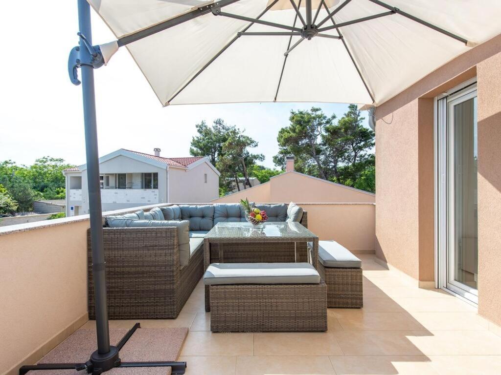 Apartmani Velic Vir Exterior foto